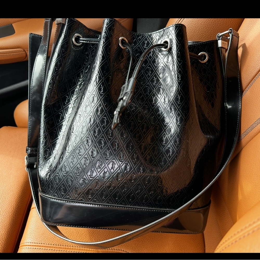 New Saint Laurent Le Monogram Bucket Bag in Spazzolato Leather - Picture 3 of 10